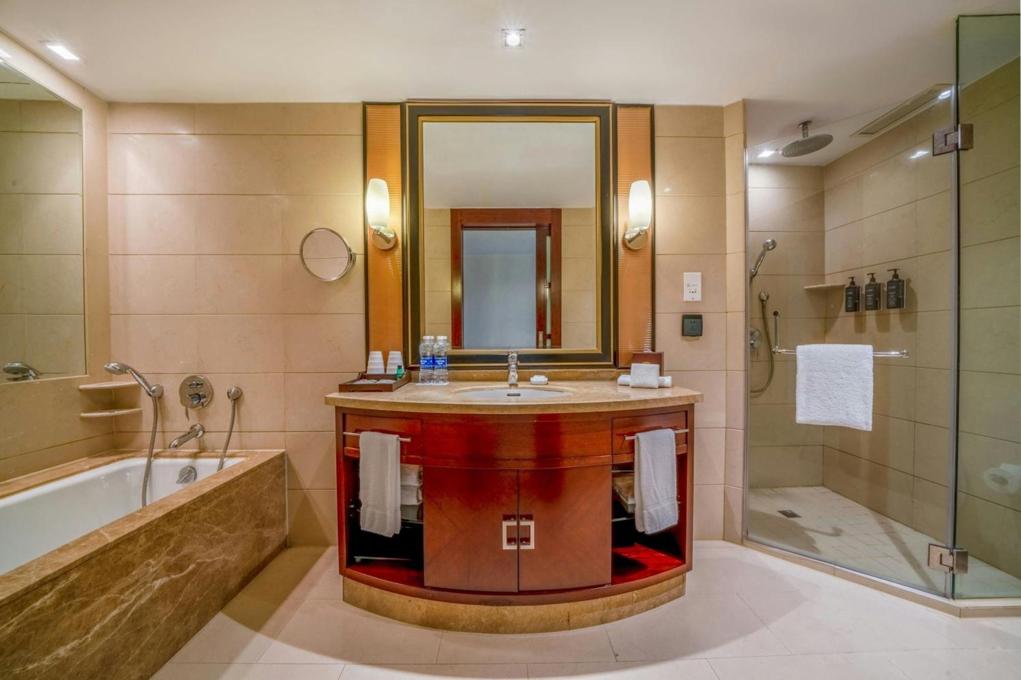 Sheraton Ningbo Hotel - Tianyi Square Kültér fotó
